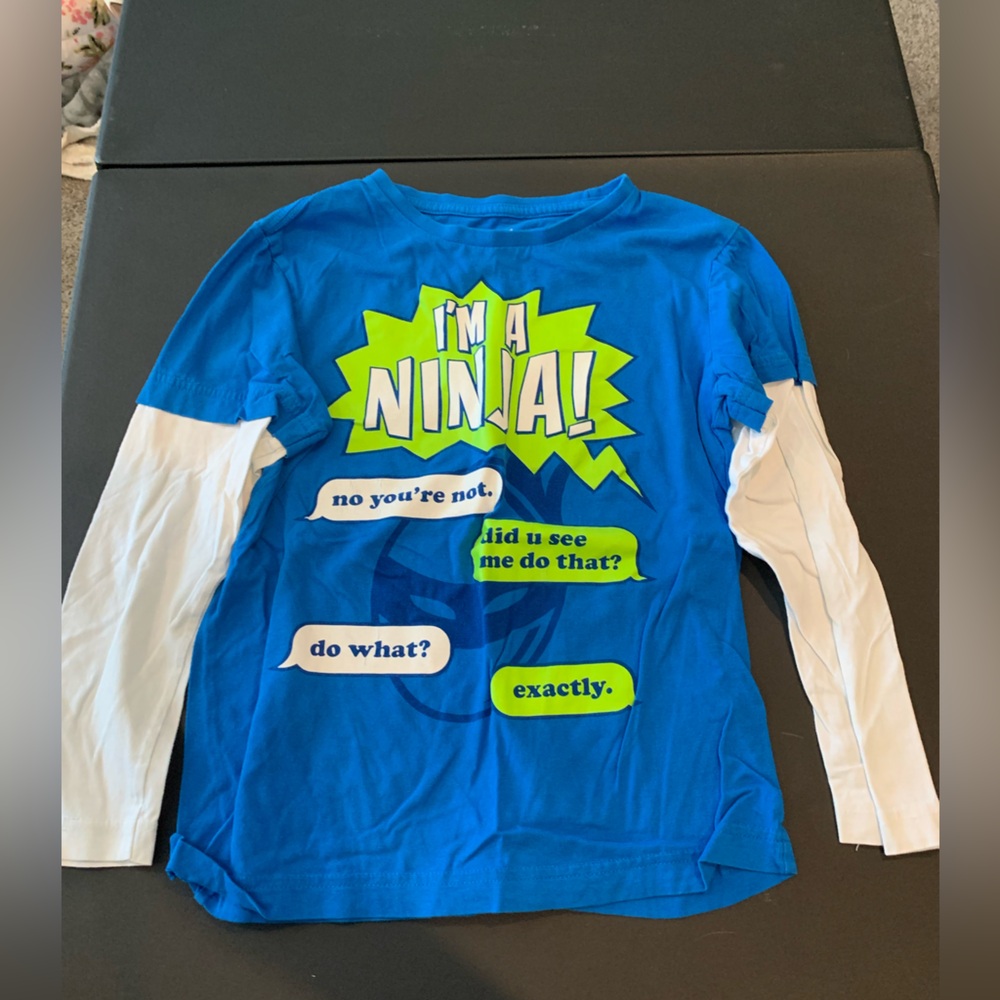 Urban Size Small (7/8) Boys I’m A Ninja White, Blue, and Green Long Sleeve